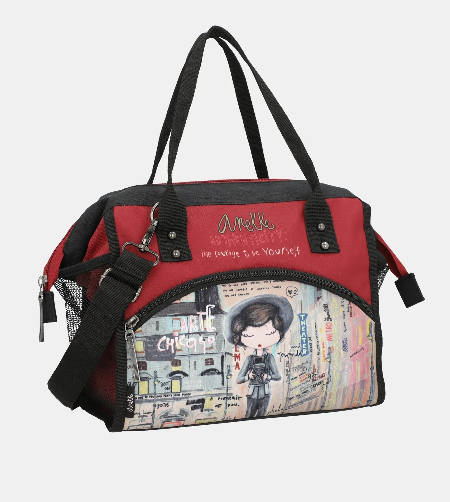 City lunch bag with a crossbody strap