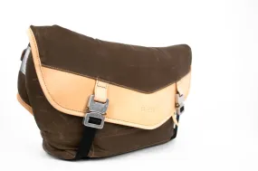 Genghis Medium Messenger Bag (Made in England )