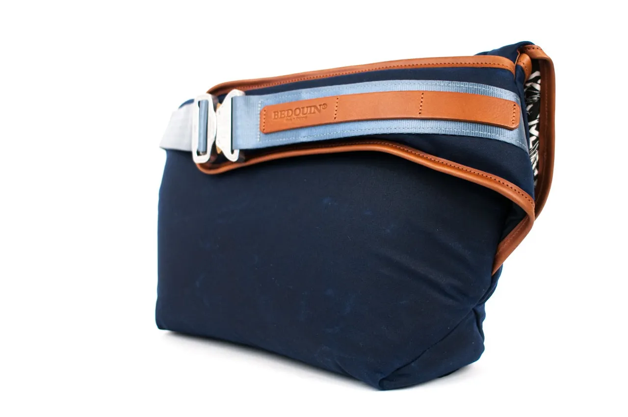 Genghis Medium Messenger Bag (Made in England )