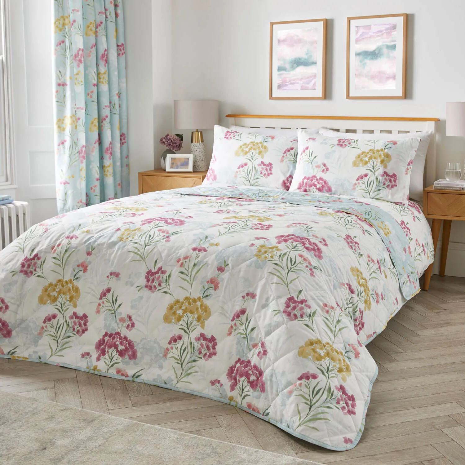 Isadora Bedspread - Multi