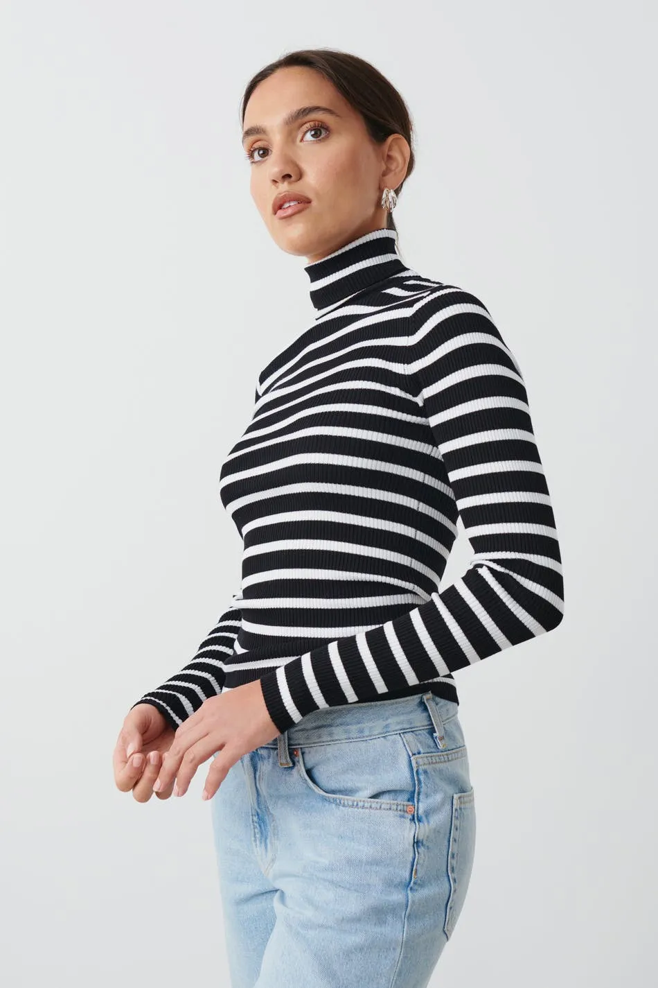 Knitted turtleneck top