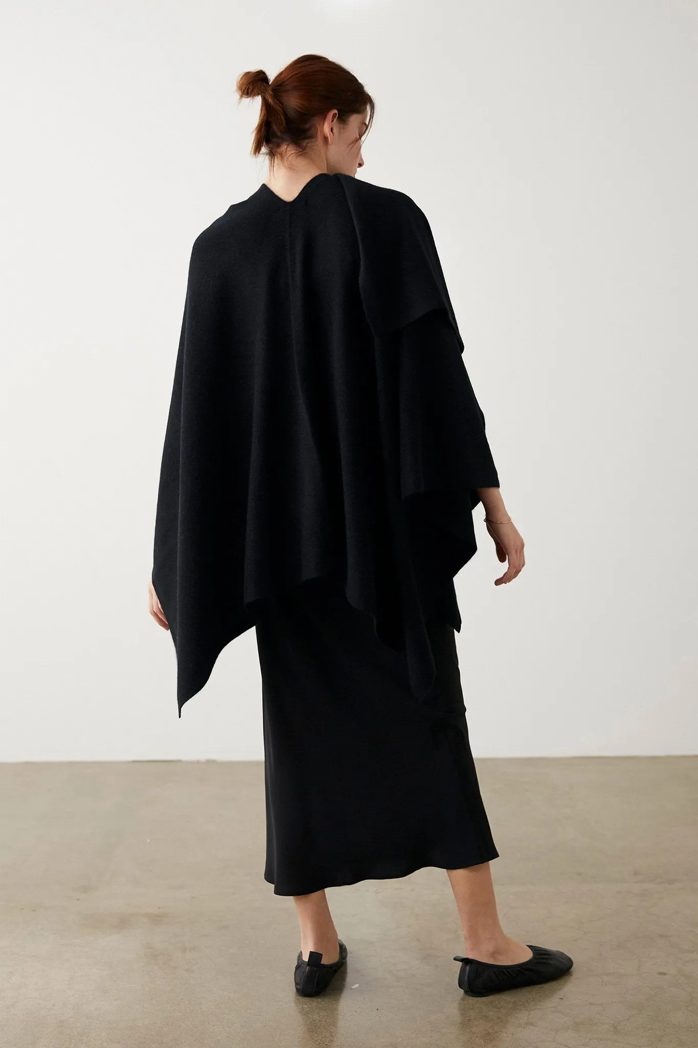  Marle      Exclusive Matilda Poncho - Black 