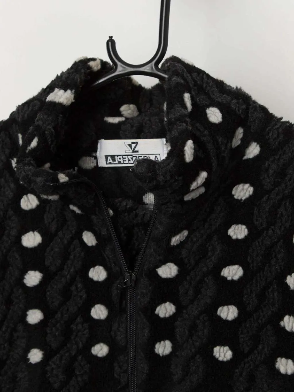 Vintage 90s fleece with snowflake and polka dot pattern – Medium / Large